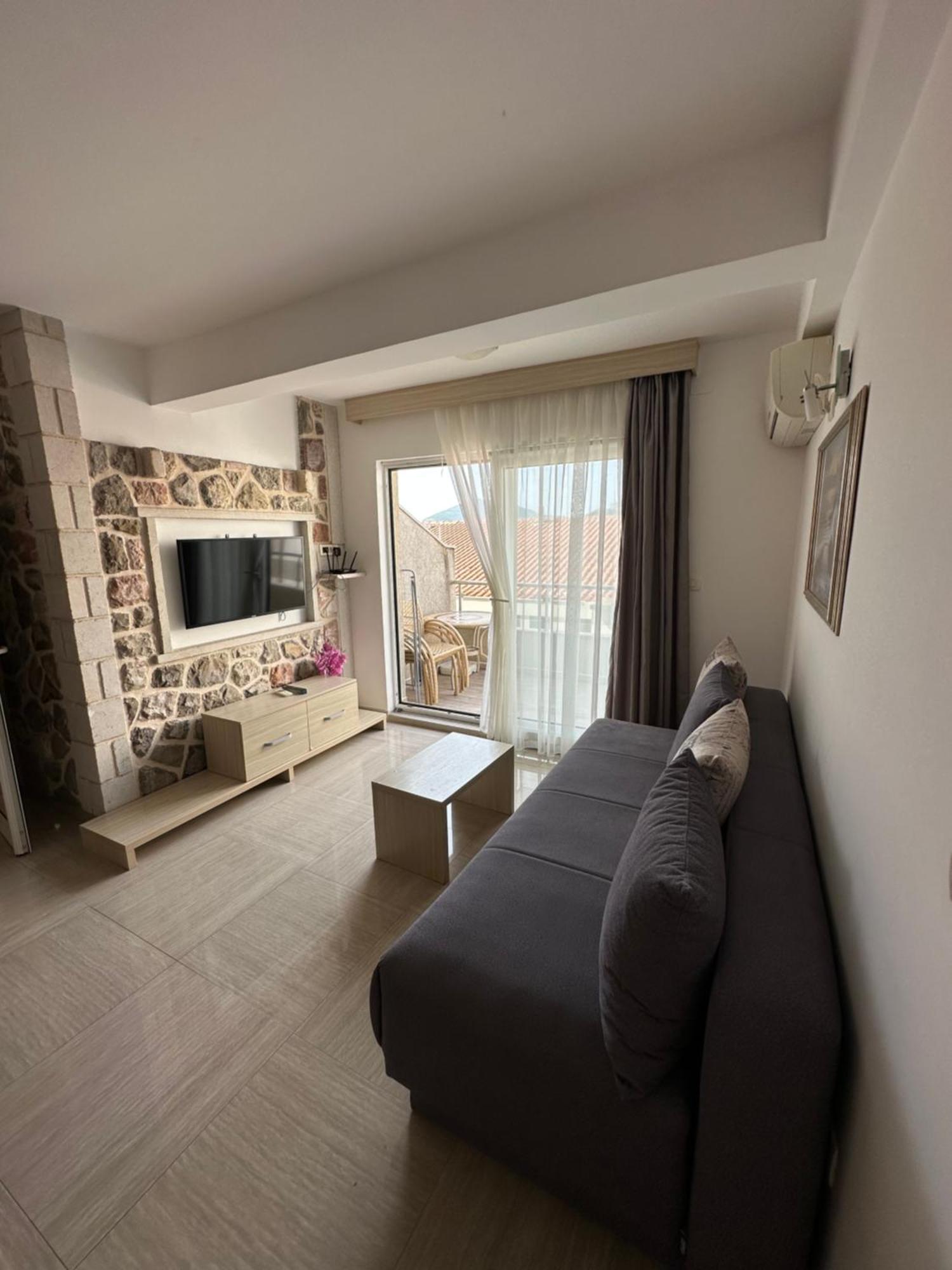 Aura Apartments Budva Luaran gambar