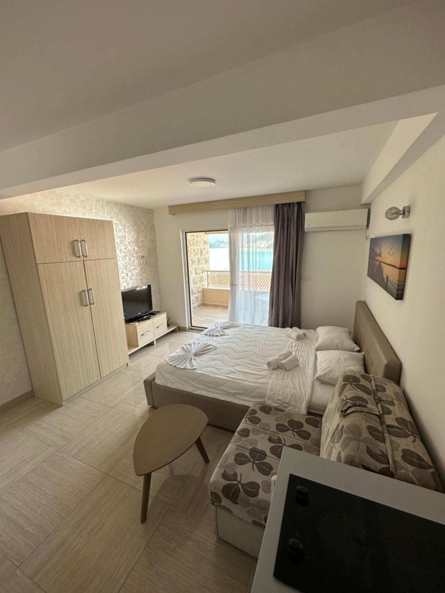 Aura Apartments Budva Luaran gambar