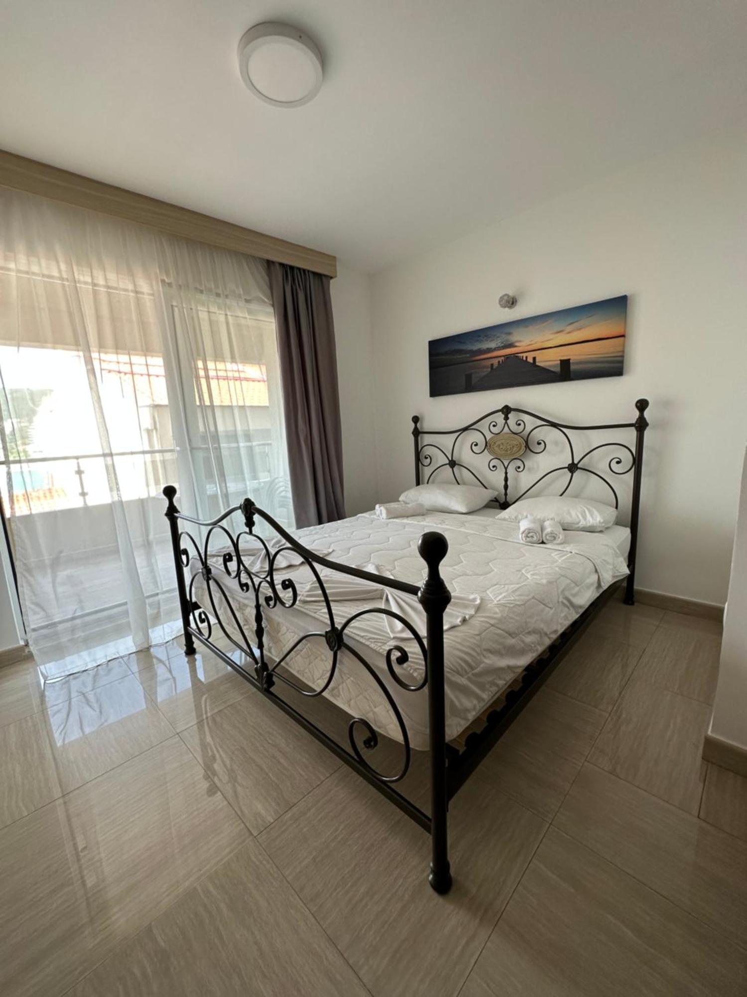 Aura Apartments Budva Luaran gambar