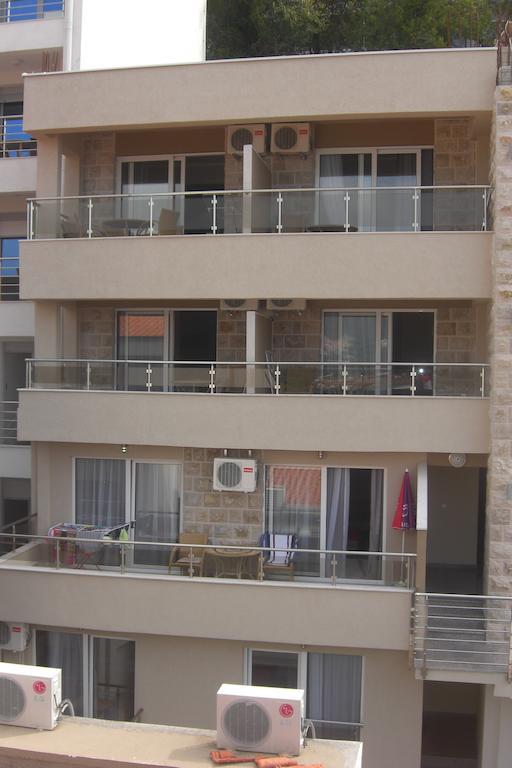 Aura Apartments Budva Luaran gambar